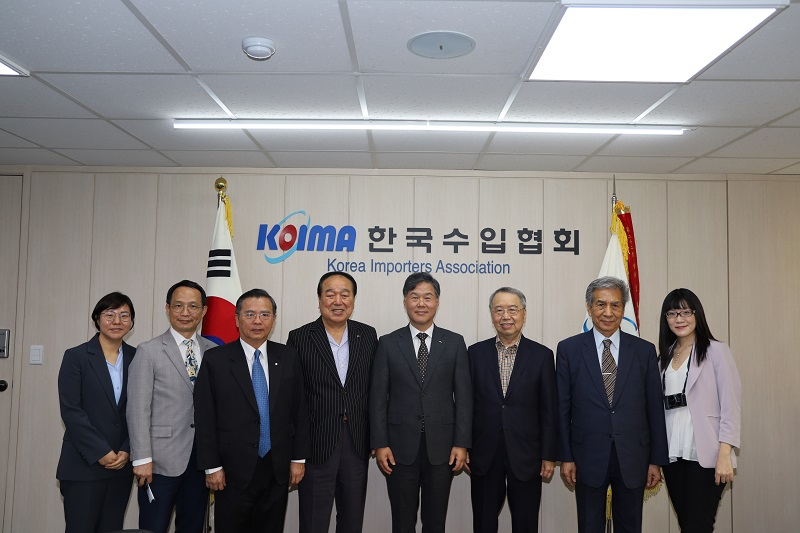 Korea Import Association Promises Cooperation with Taiwan Delegation to Expand Bilateral Exchanges. 